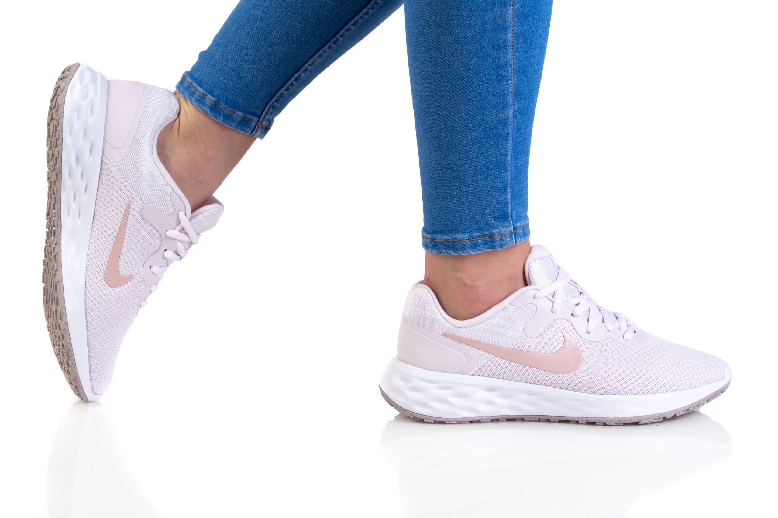 Nike Women's Pink Running Shoes - DC3729-500 - Image 3