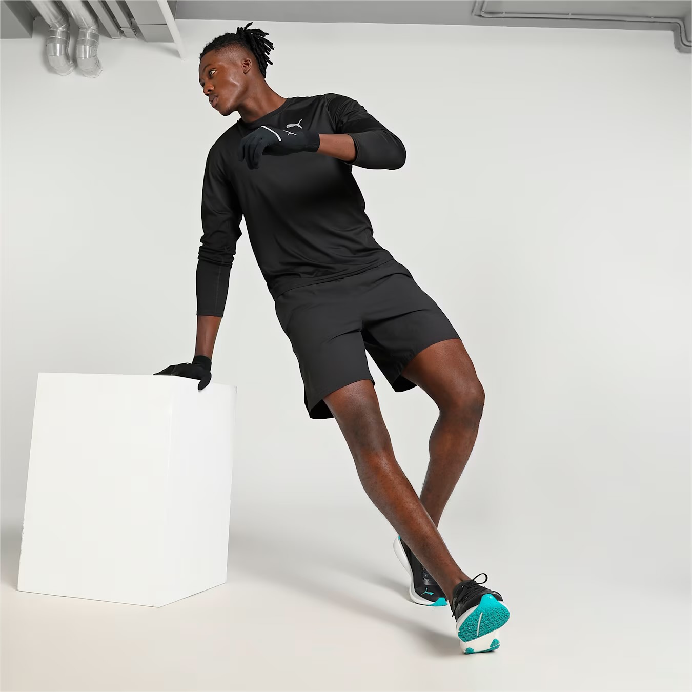 Puma Men's Long-Sleeve Running Top-Puma 524040-01 - Image 5