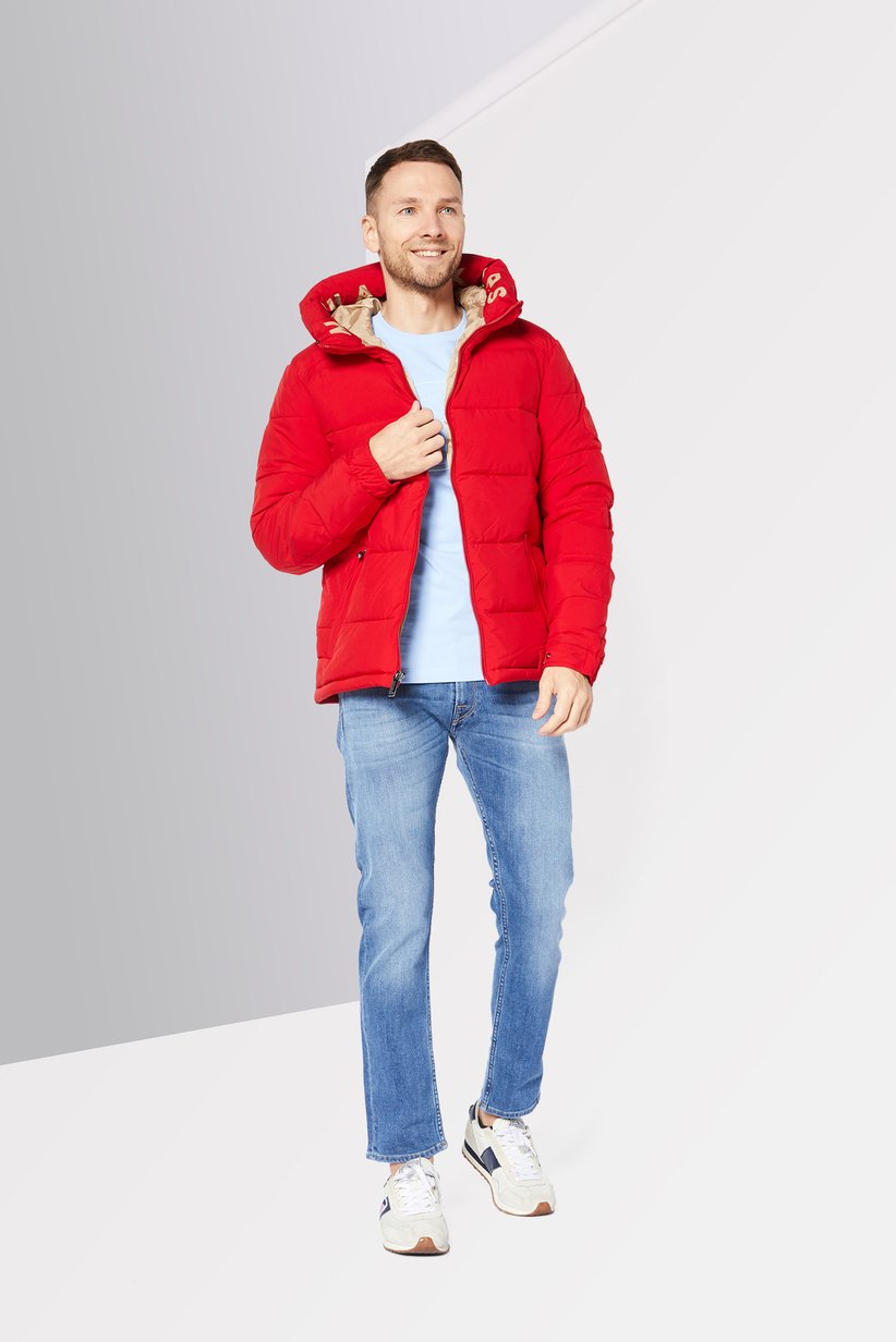 Michael Kors Men's Quilted Puffer Jacket – Vibrant Red with Logo Hood Lining-Michel Korse M69113 - Image 2
