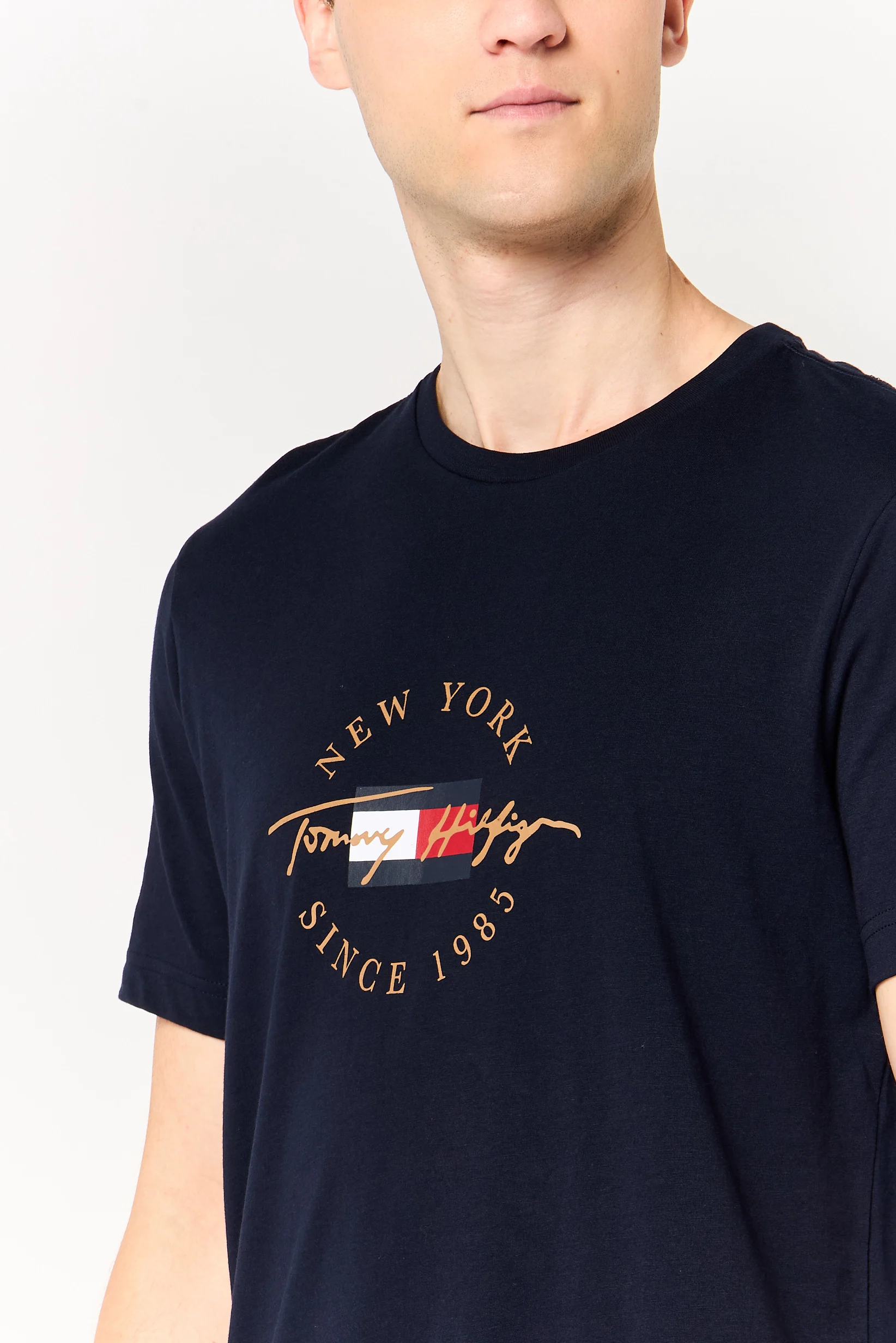 Men Crew Neck Short Sleeve Brand Logo T-Shirt, Navy - TOMMY HILFIGER 09T4510 - Image 4