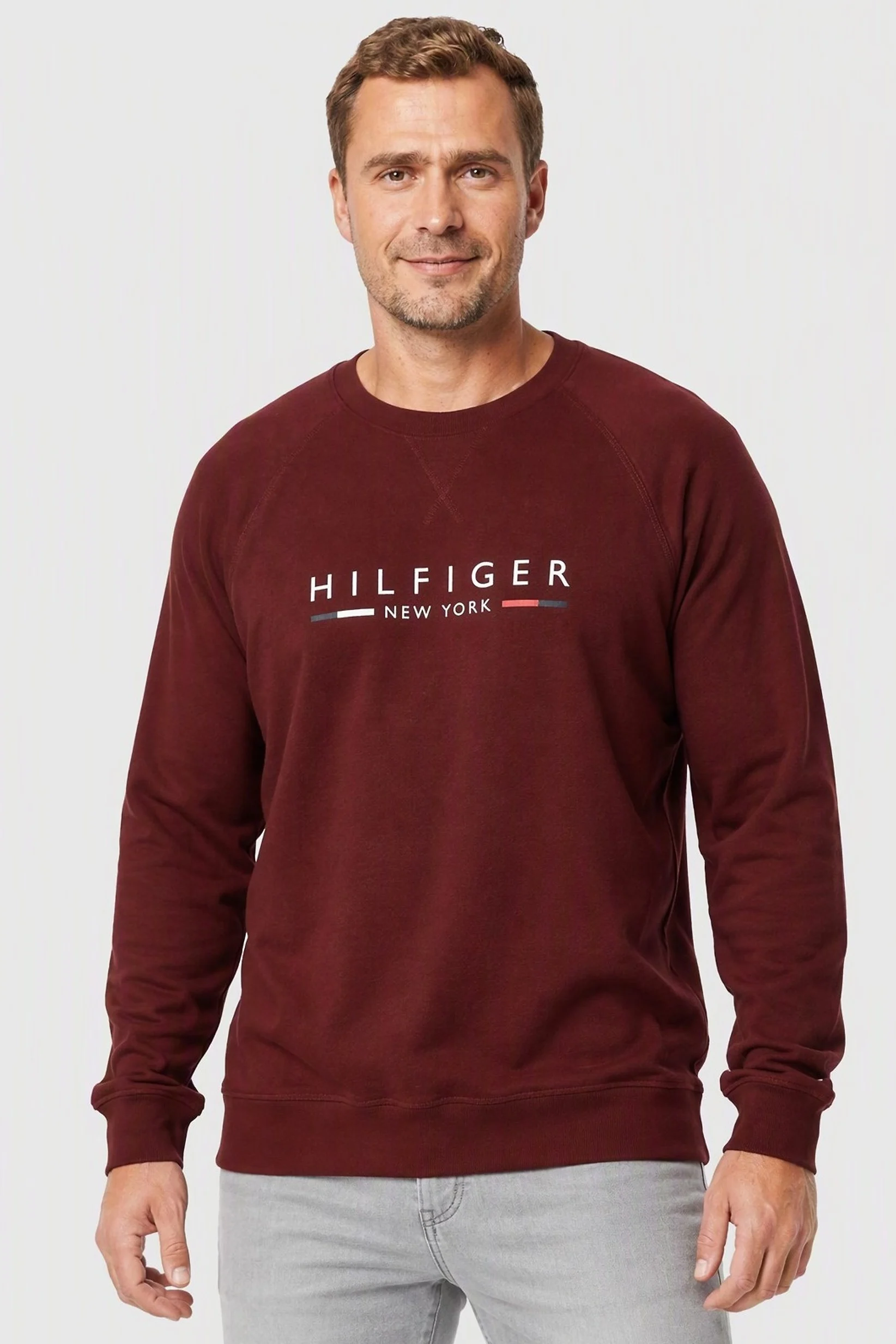 Tommy Hilfiger Men Crew Neck Brand Logo Long Sleeve Sweatshirt, Maroon - Tommy Hilfiger 09t4527